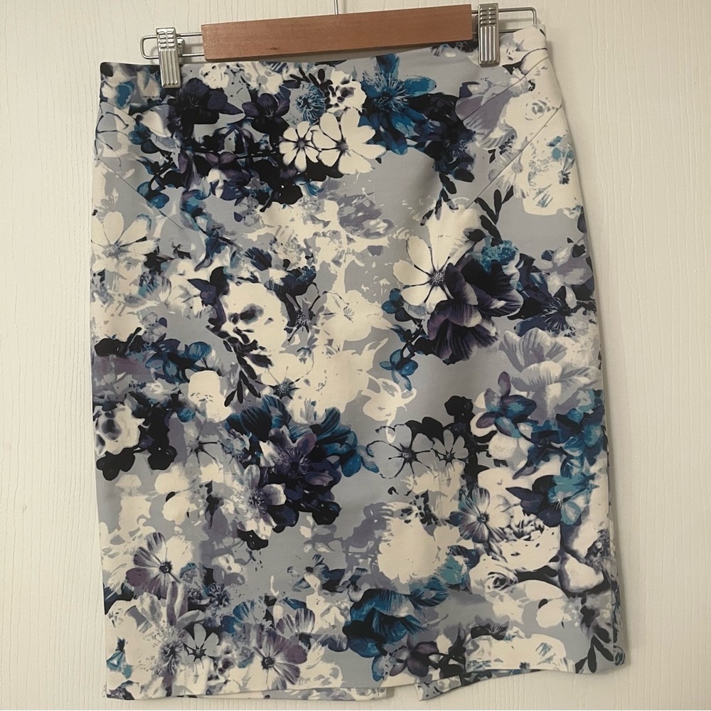 Floral fitted pencil skirt